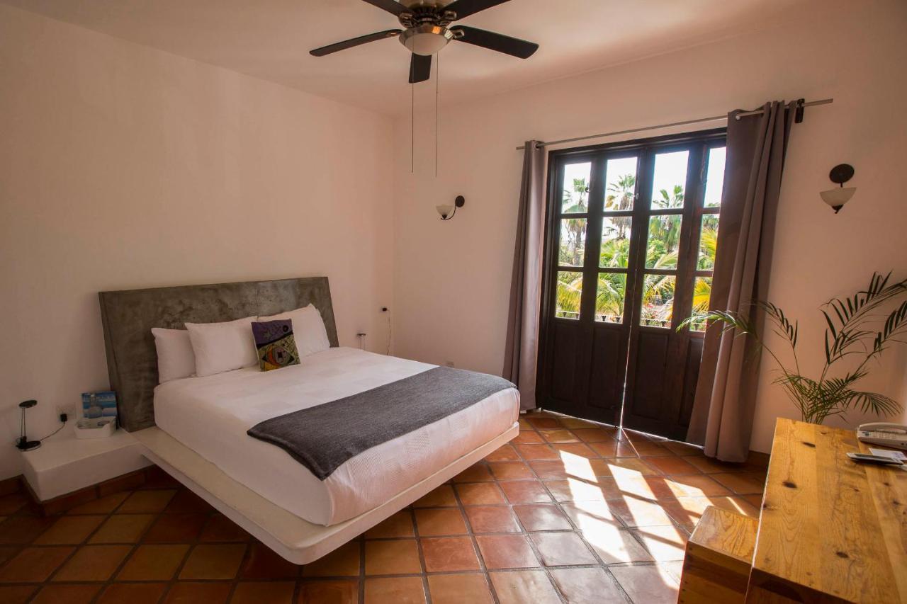 Hotel Casa Tota Todos Santos Exterior photo